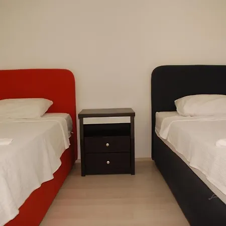 Saffron Μαρμαρίς